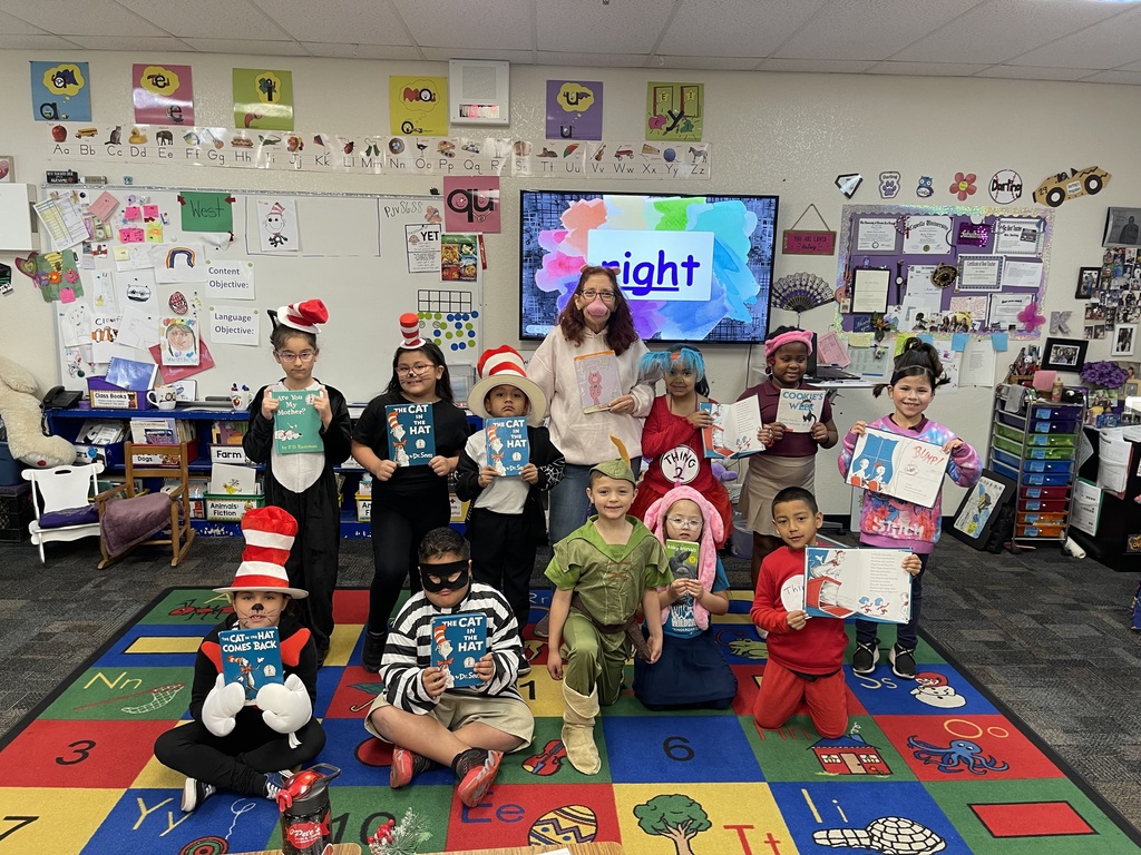 Ms. Darling and her students that dressed up as their favorite book character.